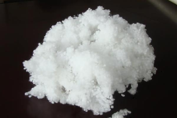 棉花的分类,分为长绒棉、细绒棉和粗绒棉