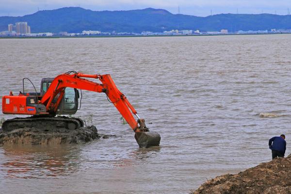 河道清淤的价格，一方淤泥需要30-60元左右